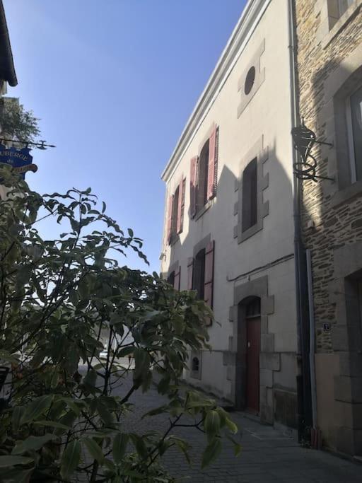 Grande Maison De Ville Entre Terre Et Mer Malestroit Buitenkant foto